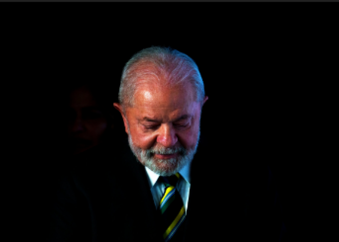 Em entrevista aoThe New York Times, Lula diz que quer negociar tarifaço, reconhece poder dos EUA, mas exige respeito